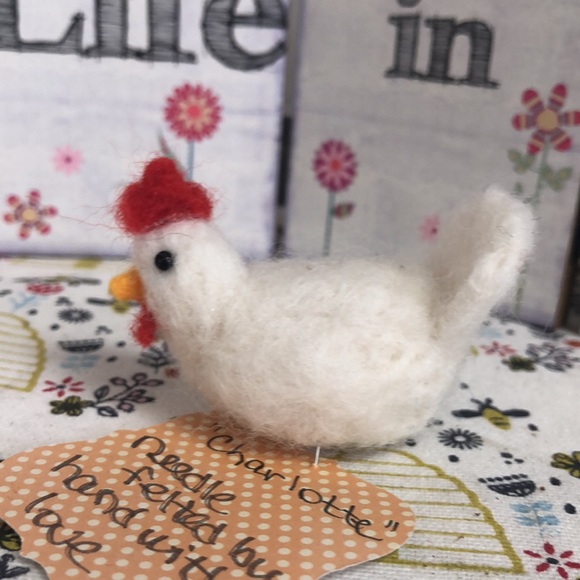 COPY - Set of 4 handmade needle felted chickens hens - Picture 15 of 16